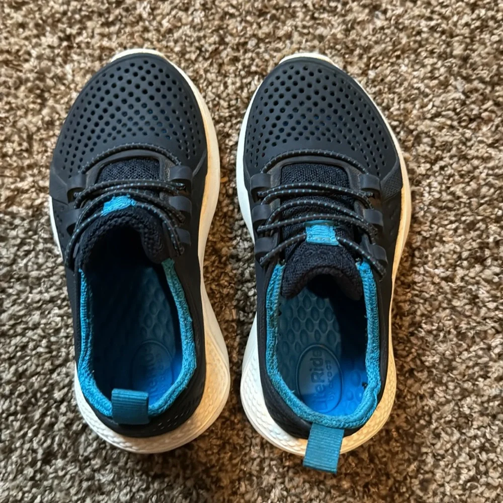 Crocs - Picture 3 of 3